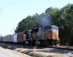 CSX 4726 leads train F728 towards the yard